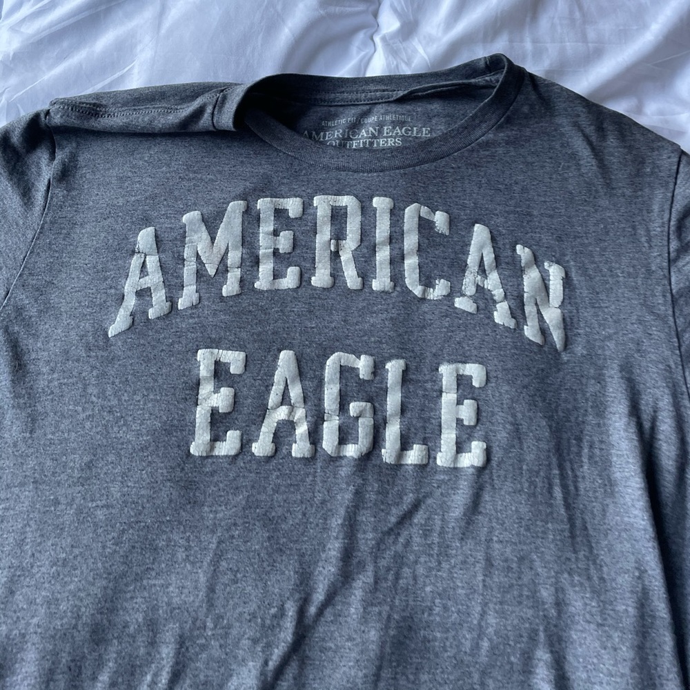 american eagle t shirt